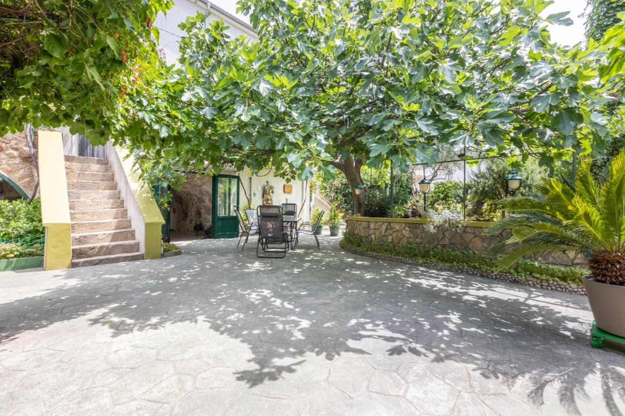 Apartment Volte Punat Exterior photo